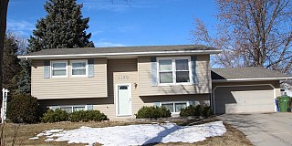 1173 Squire Court, Brookings, SD 57006