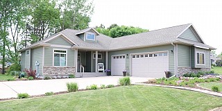 1922 Half Moon Road, Brookings, SD 57006