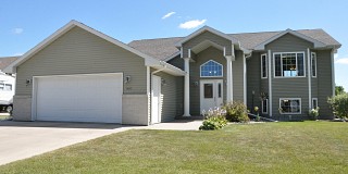 1507 17th Avenue S, Brookings, SD 57006