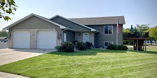 401 Wren Circle, Brookings, SD 57006