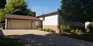 503 Hunters Ridge Road, Brookings, SD 57006