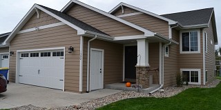 1502 Breckenridge Lane, Brookings, SD 57006