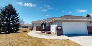 2002 Arbor Ridge, Brookings, SD 57006