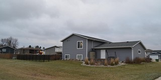 2116 Primrose Circle, Brookings, SD 57006