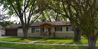 408 21st Avenue, Brookings, SD 57006