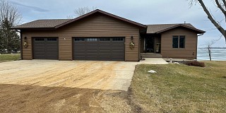 155 Dakota Shores Place, Hendricks, MN 56136