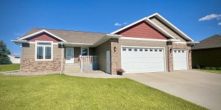 1809 Windermere Way, Brookings, SD 57006