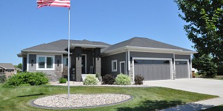 1601 Windermere Circle, Brookings, SD 57006