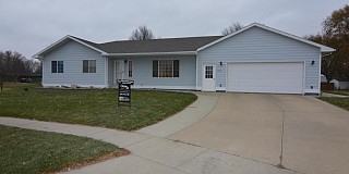 1300 Yorktown Circle, Brookings, SD 57006
