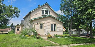 212 Broad Avenue, Flandreau, SD 57028