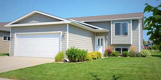 1807 Torrey Pines Drive, Brookings, SD 57006