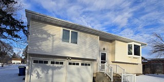 1945 Orchard&nbsp;Drive, Brookings, SD 57006