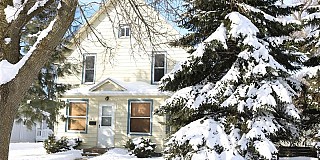 208 6th Ave S, Brookings, SD 57006