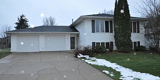 1428 YOSEMITE Lane, Brookings, SD 57006