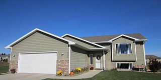 522 Copper Mountain Circle, Brookings, SD 57006