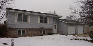 1216 Windsor Drive, Brookings, SD 57006