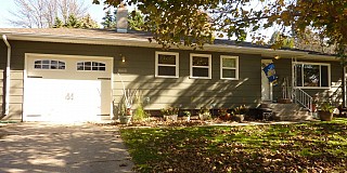 1022 Circle Drive, Brookings, SD 57006