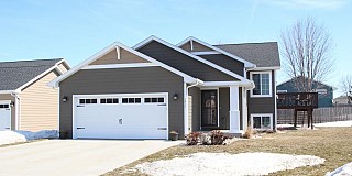 1317 Breckenridge Circle, Brookings, SD 57006