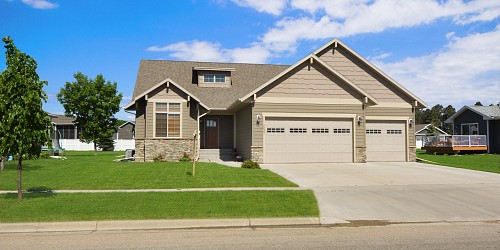 2034 Larkspur Ridge Drive, Brookings, SD 57006