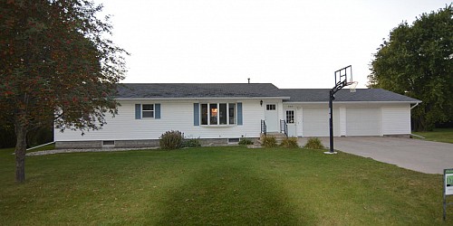 845 Dakota Street, Toronto, SD 57268