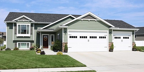 2312 Morning Glory Drive, Brookings, SD 57006