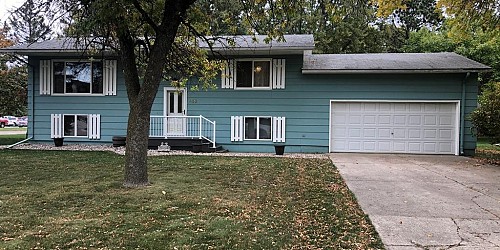 408 Dakota Avenue, Volga, SD 57071