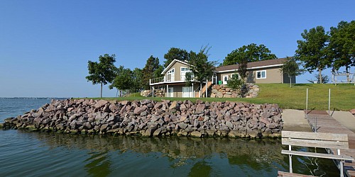 320 Lake Drive, Lake Norden, SD 57248