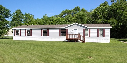 901 15th St. S., Brookings, SD 57006