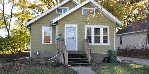 206 6th Street, Brookings, SD 57006