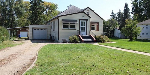 418 Marvin Avenue, Volga, SD 57071