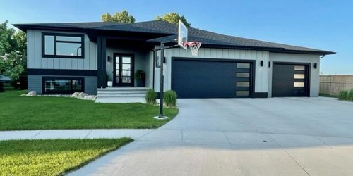 2105 Wildwood Circle, Brookings, SD 57006