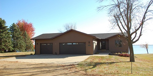 155 Dakota Shores Place, Hendricks, MN 56136