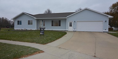 1300 Yorktown Circle, Brookings, SD 57006