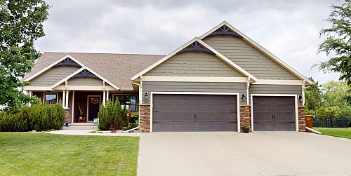 1529 Windermere Way, Brookings, SD 57006
