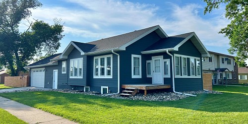 126 6th Avenue S, Brookings, SD 57006