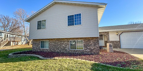1907 Council Ridge Road, Brookings, SD 57006