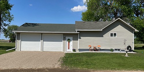 303 Lake&nbsp;Avenue&nbsp;S, Lake Preston, SD 57249