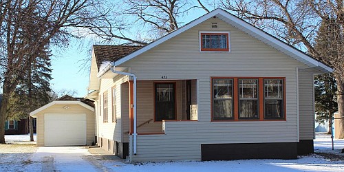 423 Kasan Avenue, Volga, SD 57071