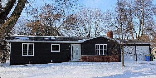 1504 Calumet Road, Brookings, SD 57006