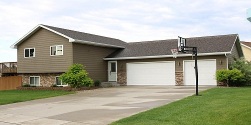 1830 Eberlein Drive, Brookings, SD 57006