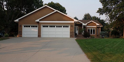 805 Arrowhead Pass, Brookings, SD 57006