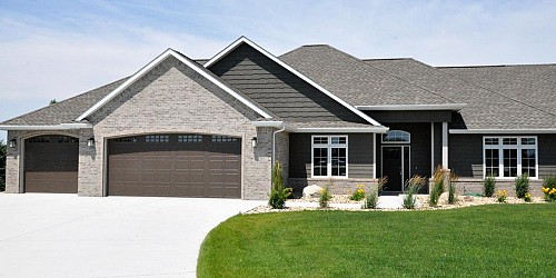 7160 Valley View Circle, Brookings, SD 57006