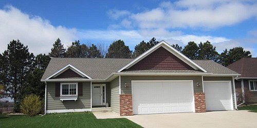 1718 Overlook Ridge Road, Brookings, SD 57006