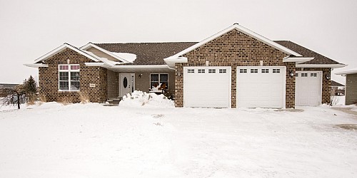 1900 Pinehurst Drive, Brookings, SD 57006