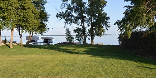 153 Prairie Quay Dr, Lake Norden, SD 57248