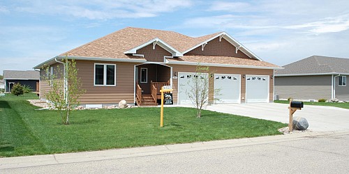 405 Leeann Avenue, Volga, SD 57071