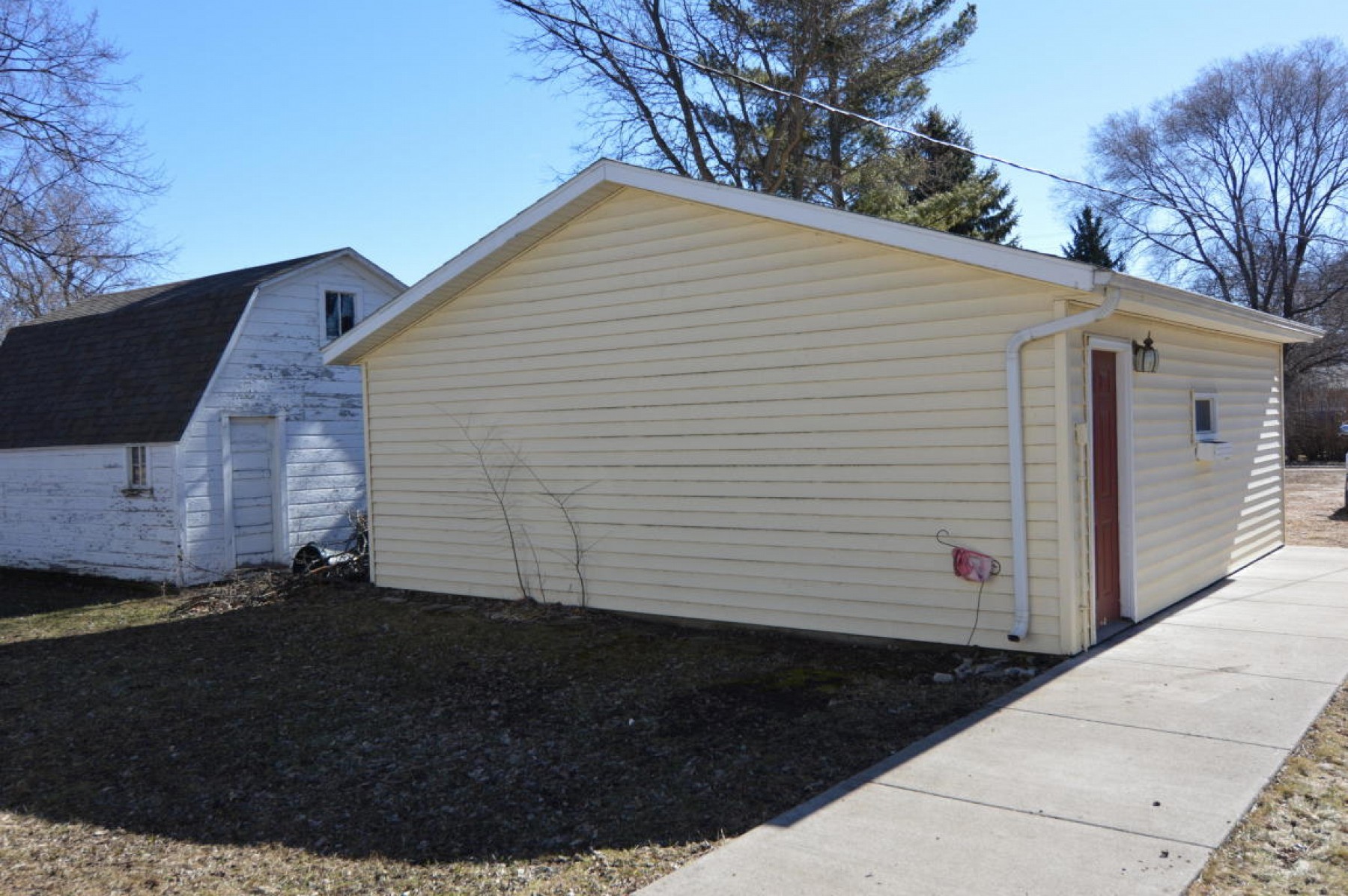 629 3RD Street, Madison, SD 57042