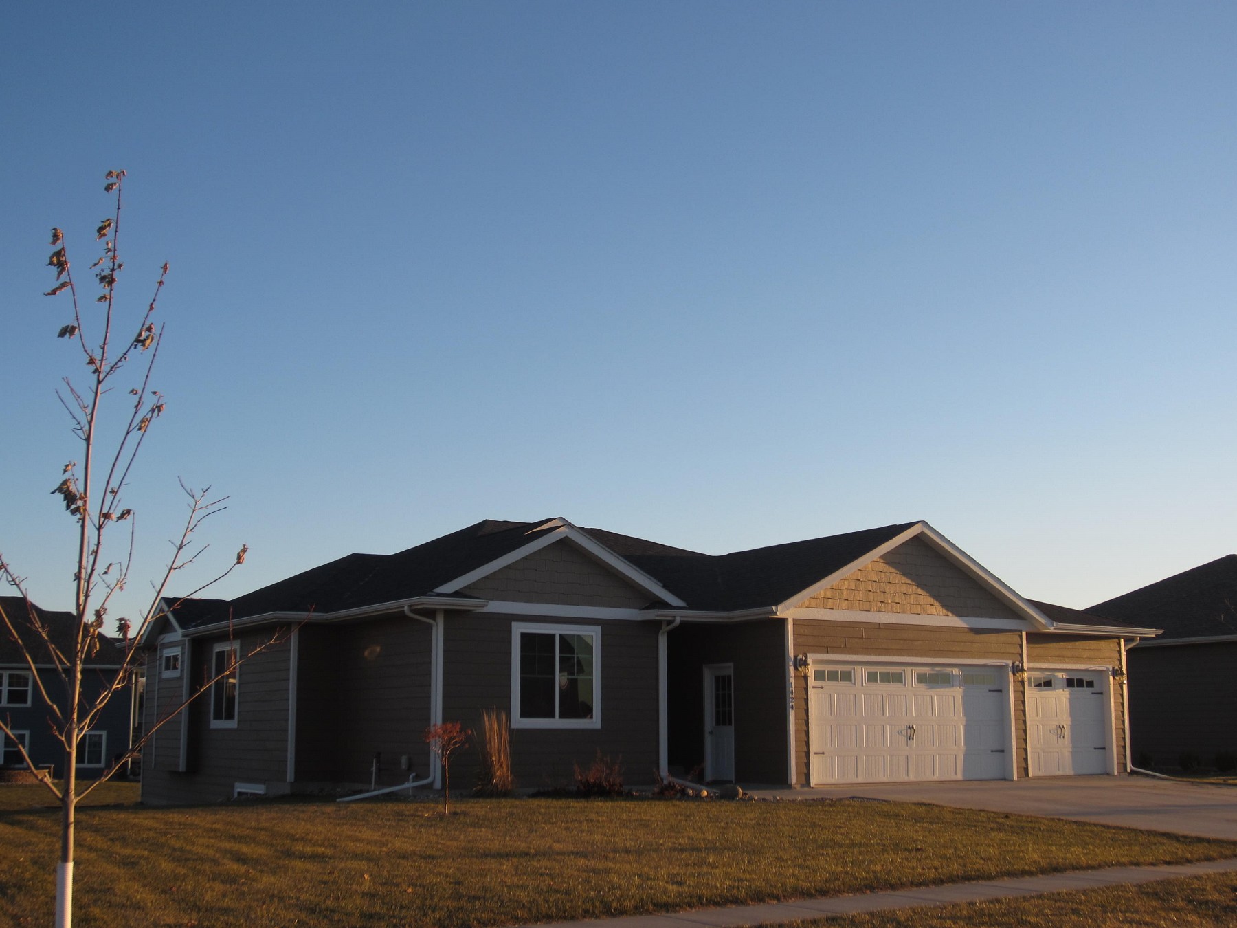 1424 Windermere Way, Brookings, SD 57006
