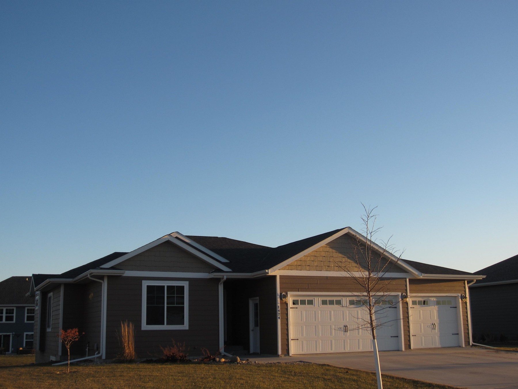 1424 Windermere Way, Brookings, SD 57006