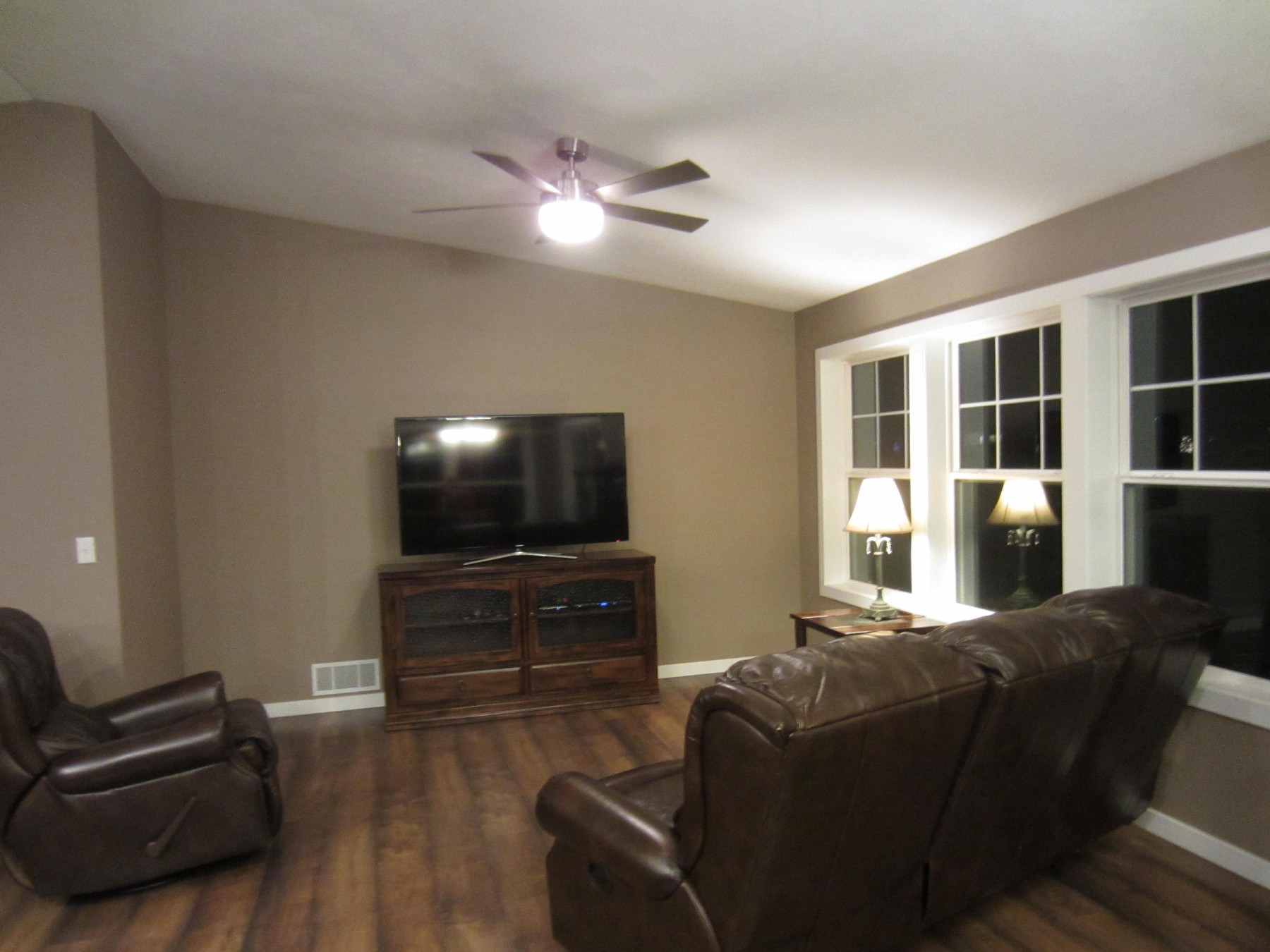 1424 Windermere Way, Brookings, SD 57006